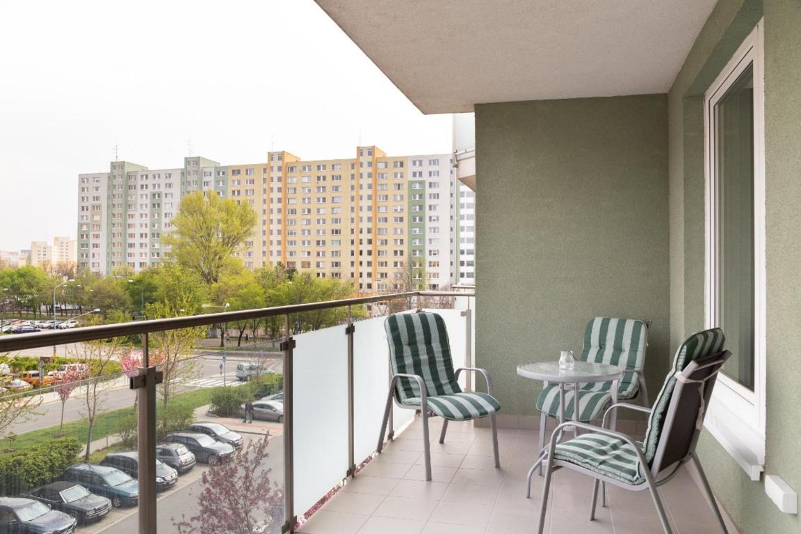 Great Tourist And Business Apartment Near Center Bratislava Exterior photo