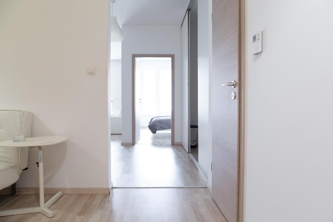 Great Tourist And Business Apartment Near Center Bratislava Exterior photo