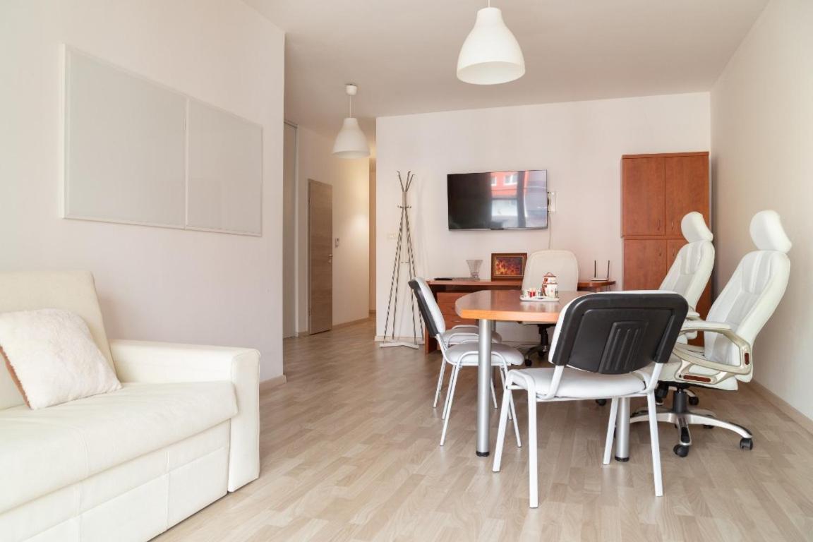 Great Tourist And Business Apartment Near Center Bratislava Exterior photo